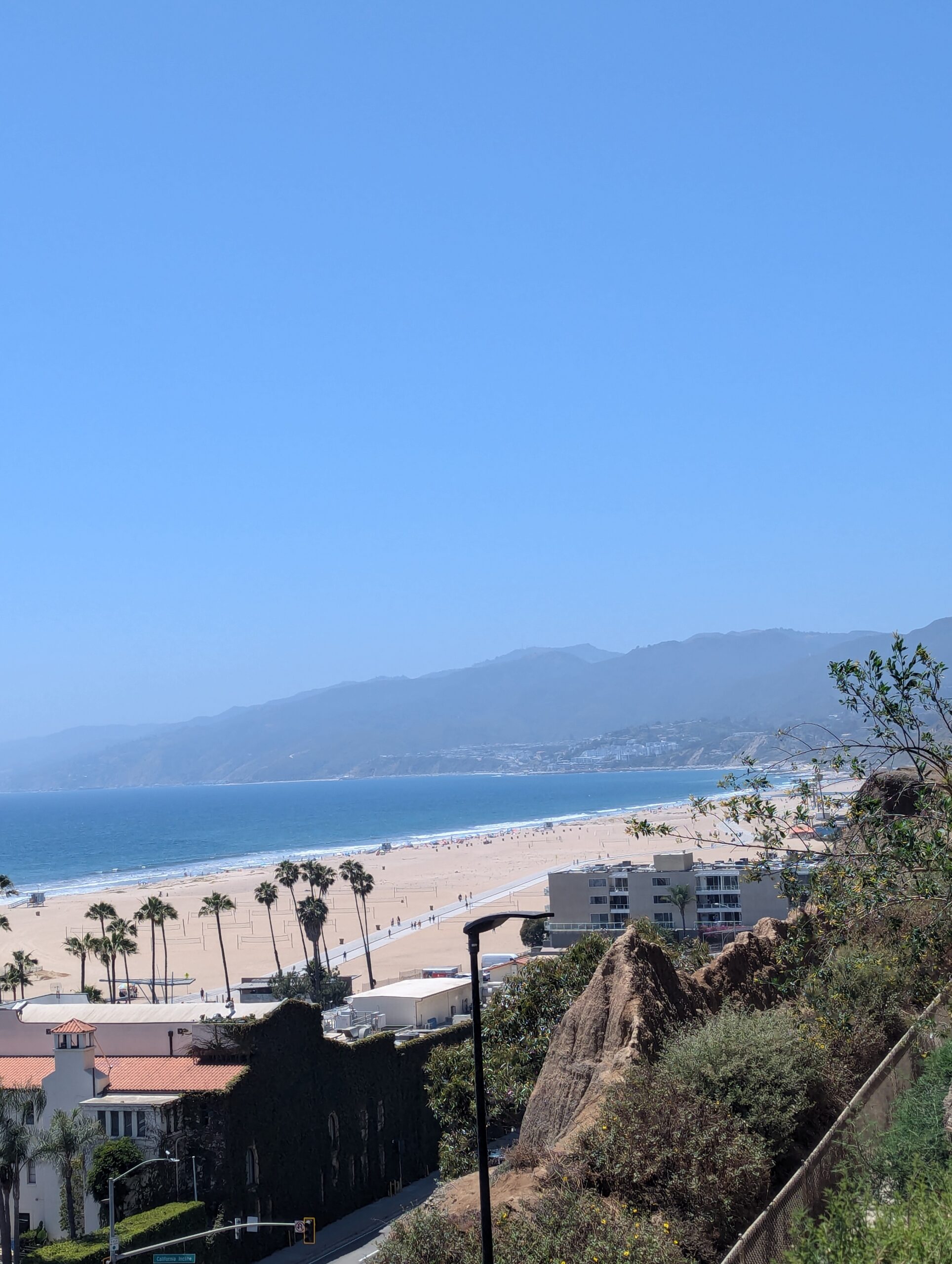 Layover in Vibrant Santa Monica with Practical Travel Hacking Tips
